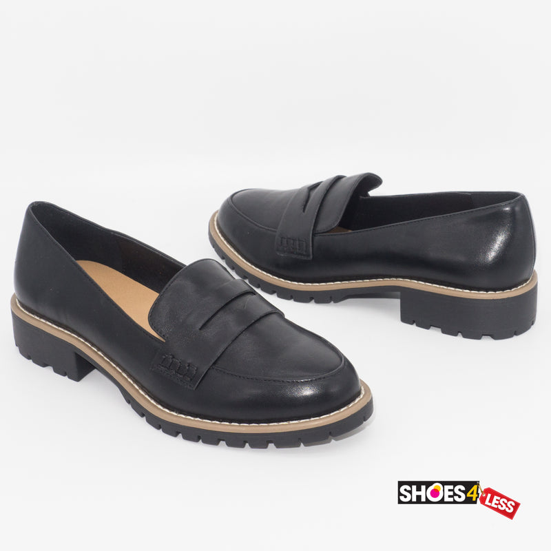 TARGET WOMEN Loafers