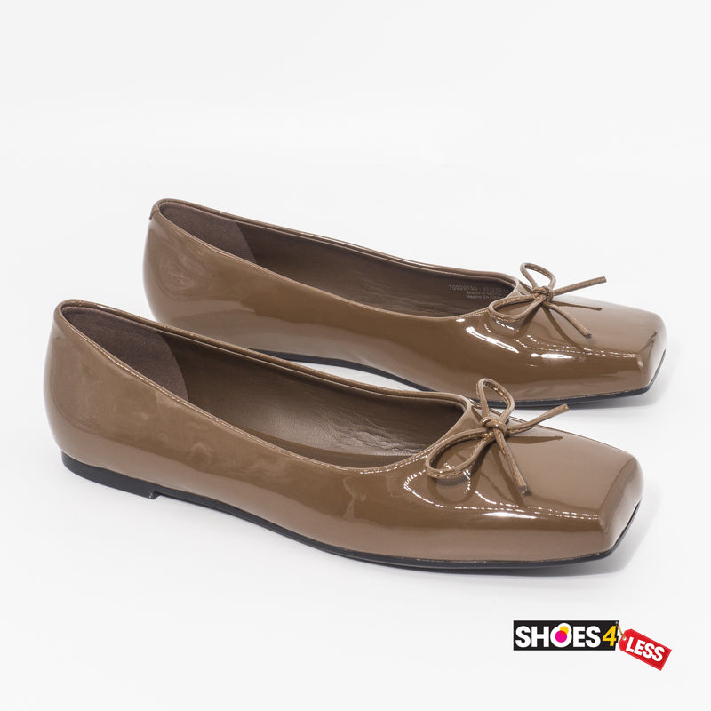 Charles & Keith Close Shoes