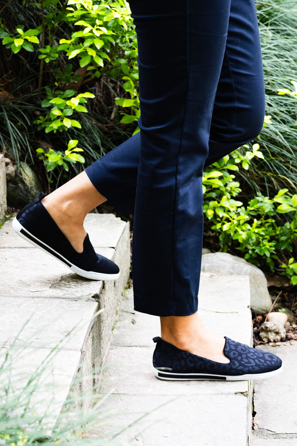 SHOES4LESS - Designer Shoes & Bags for Less â Shoes4Less