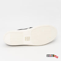 A Slip-on Sneakers