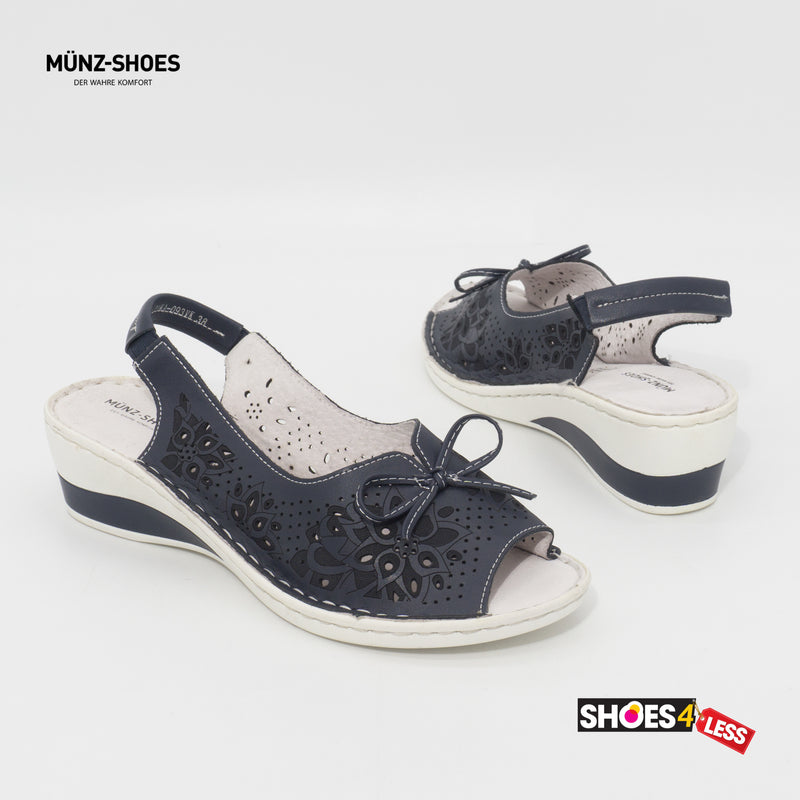 Munz Shoes Wedge Sandals